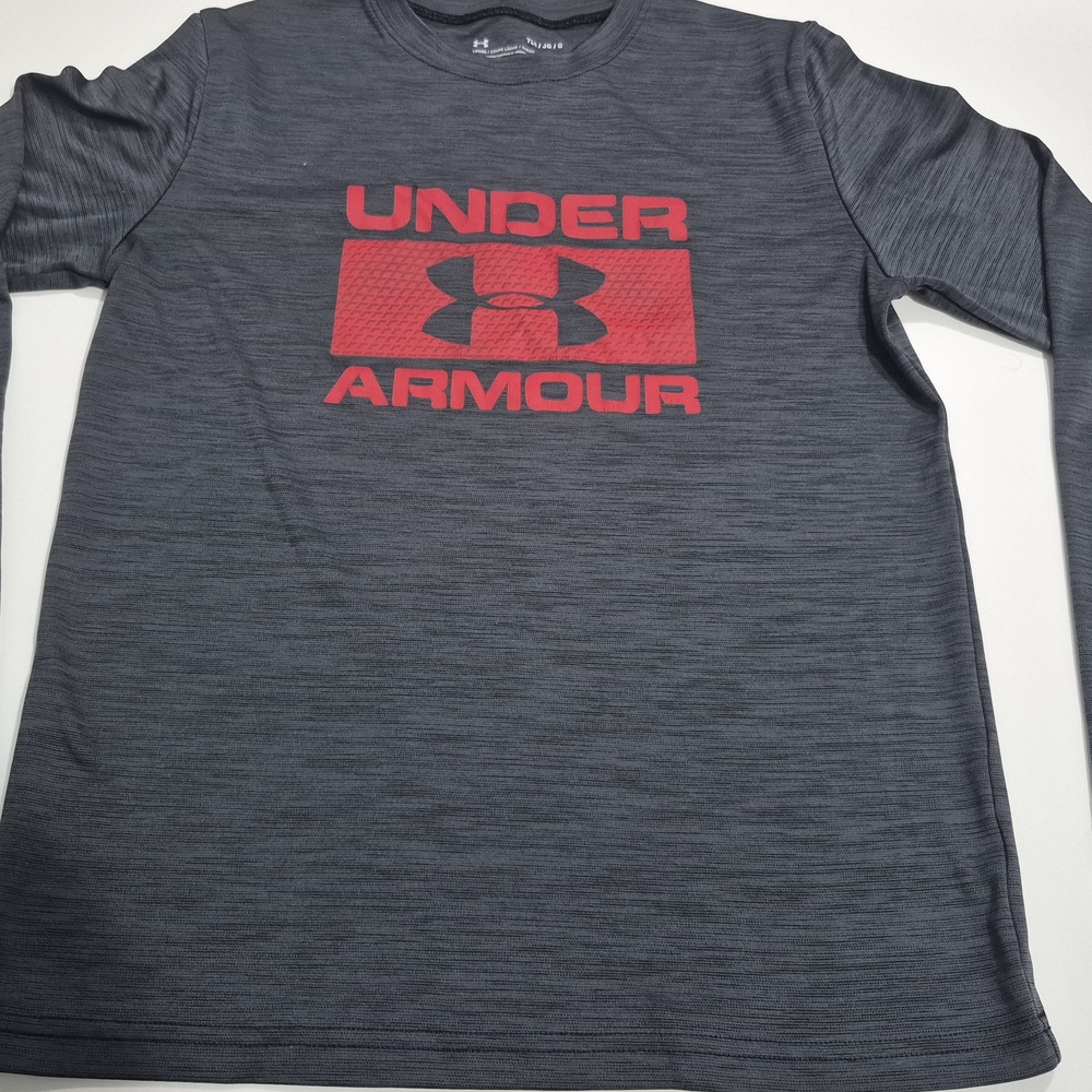 Under Armour Gray Long Sleeve Shirt